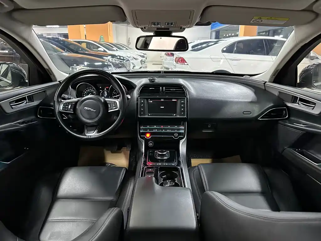 Jaguar XEL — миниатюра 4