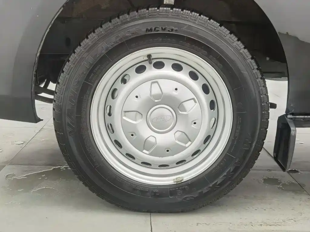 Ford Transit — миниатюра 17