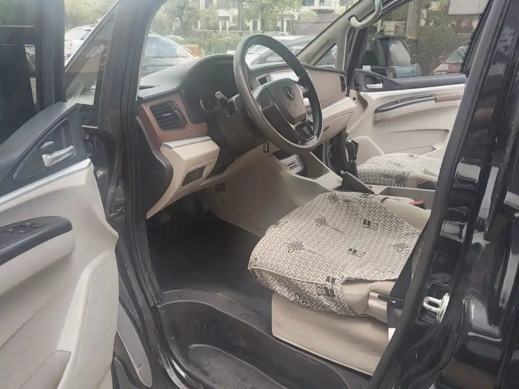 Forthing Lingzhi M5 1.6L 7 seats Basic Type China VI, фото 9