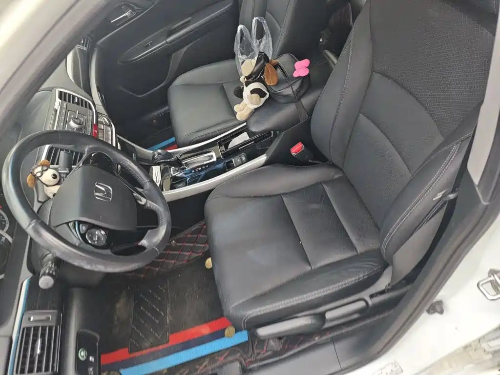 Honda Accord — миниатюра 16