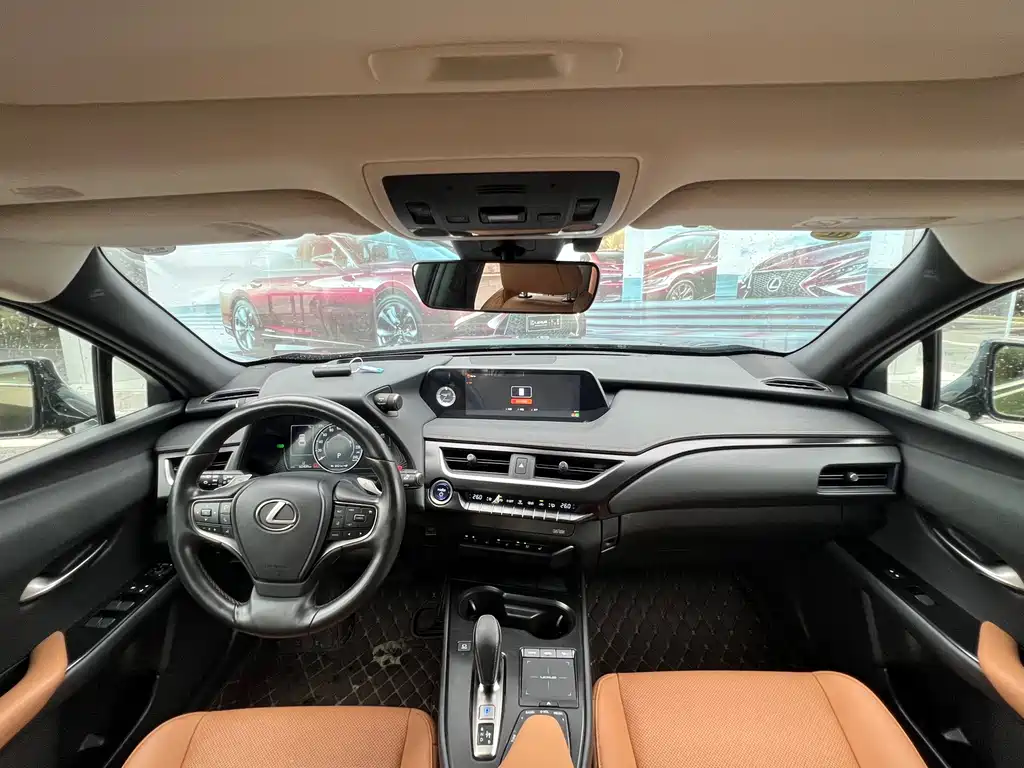 Lexus UX New Energy — миниатюра 4