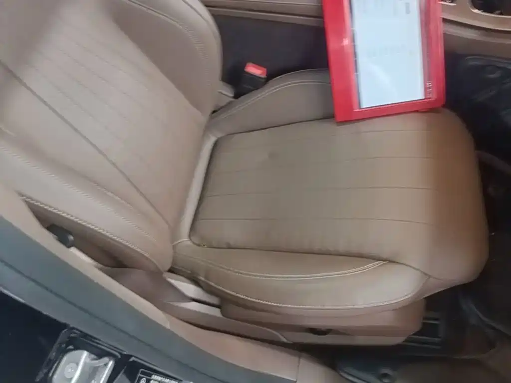 Mercedes-Benz E-Class — миниатюра 25