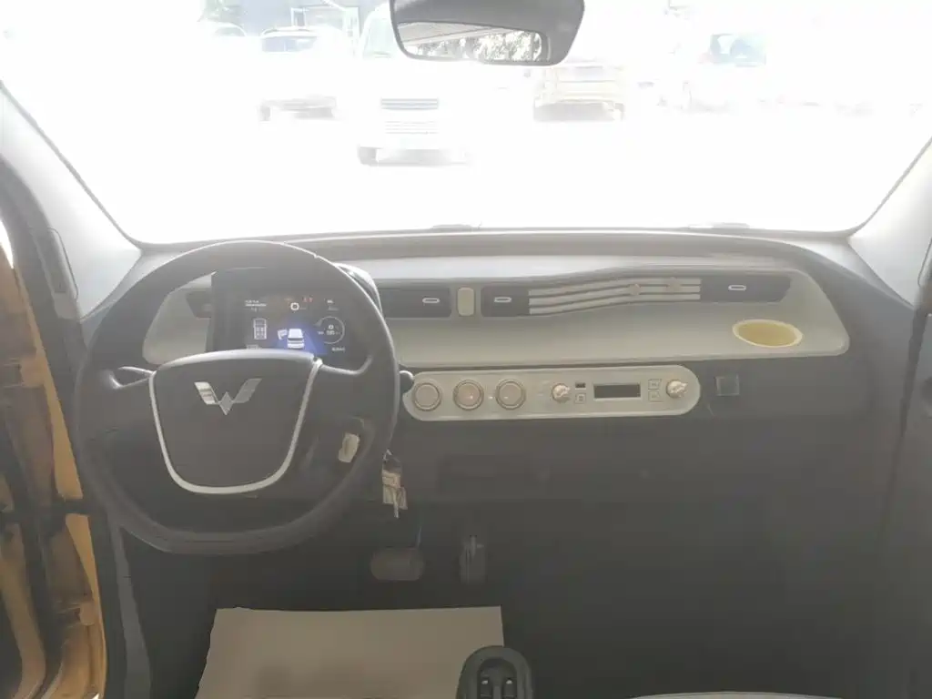 Wuling MINIEV — миниатюра 10