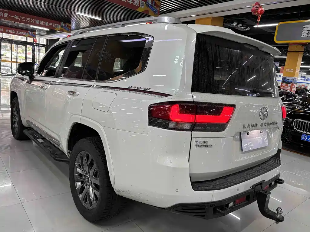 Toyota Land Cruiser — миниатюра 9