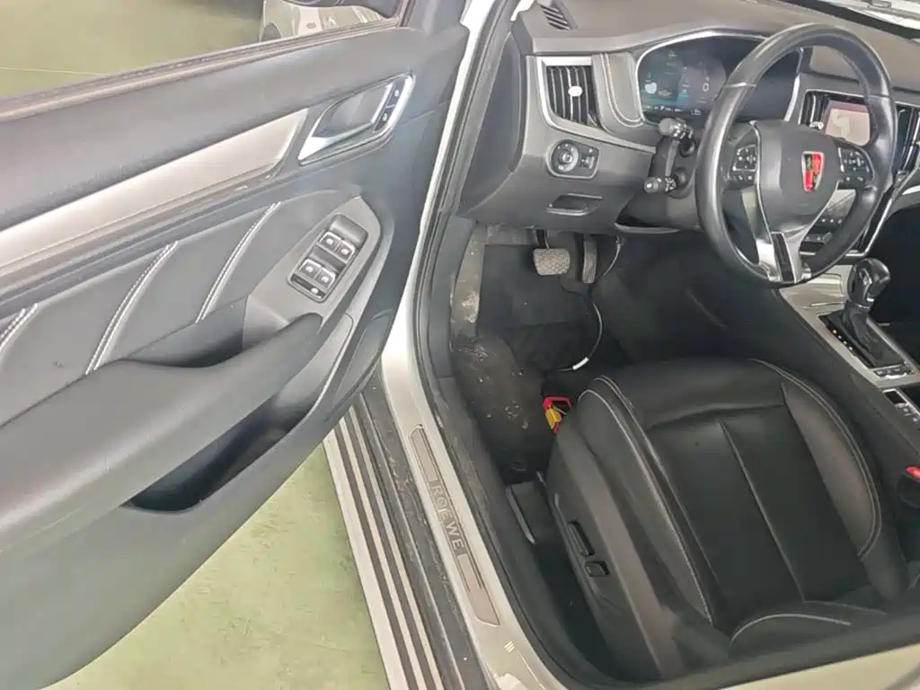Roewe RX5 New Energy — миниатюра 16