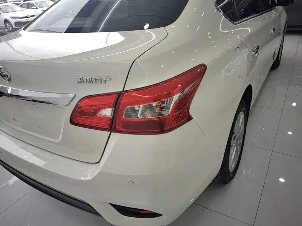 Nissan Sylphy — миниатюра 8