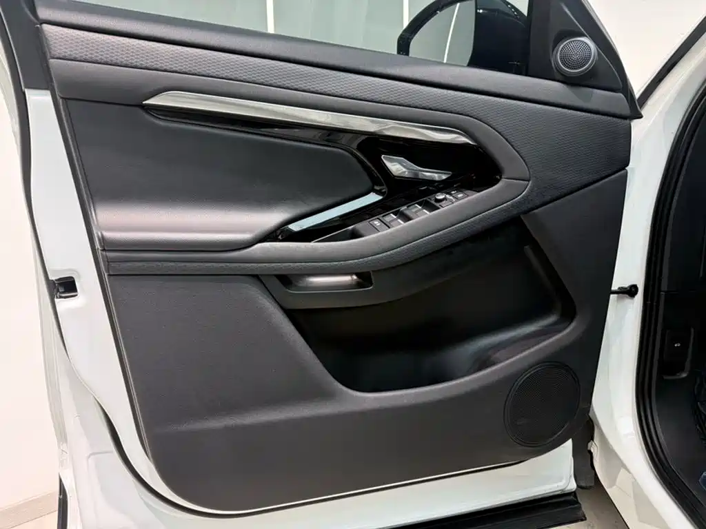 Land Rover Evoque — миниатюра 5