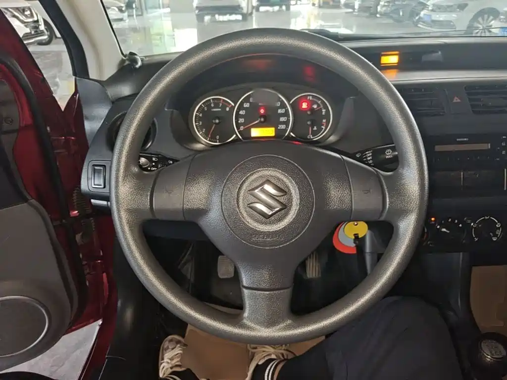 Suzuki Swift — миниатюра 11