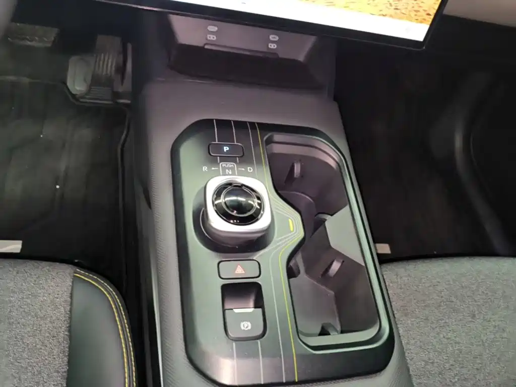 Toyota bZ5 — миниатюра 14