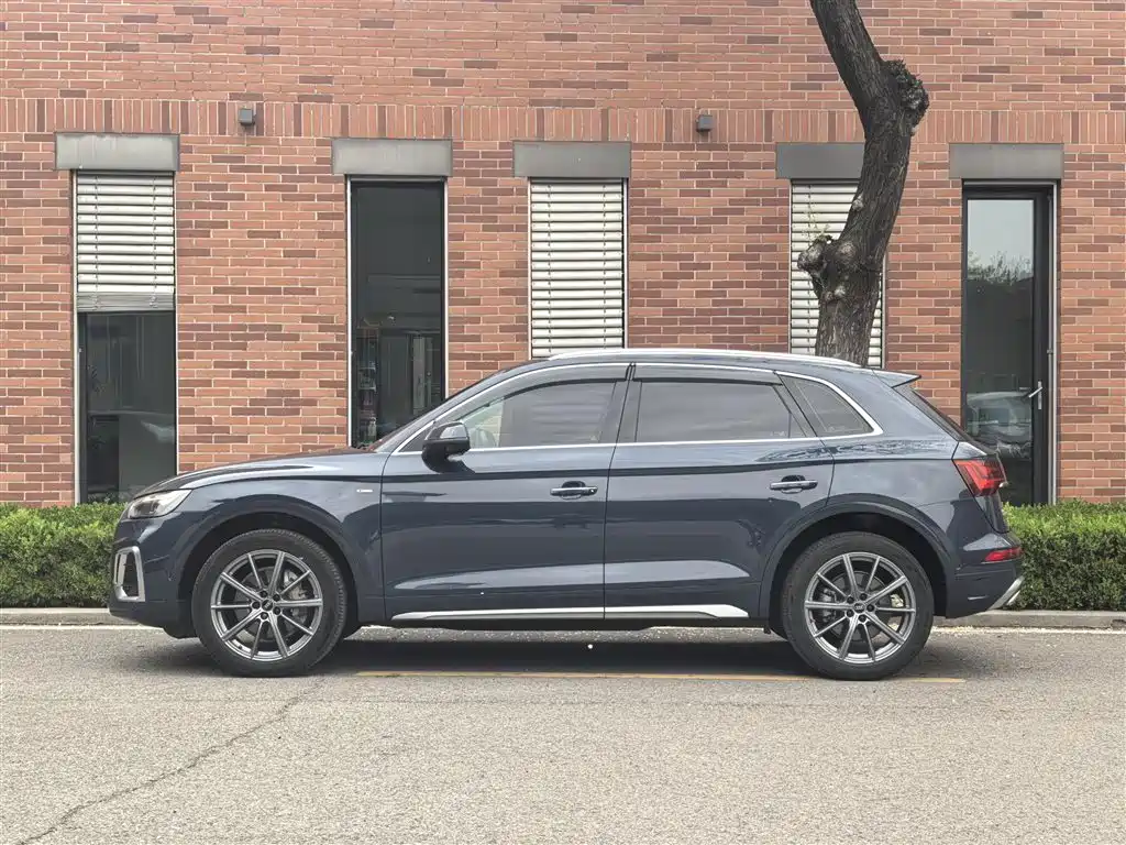 Audi Q5L 2022 40T RS