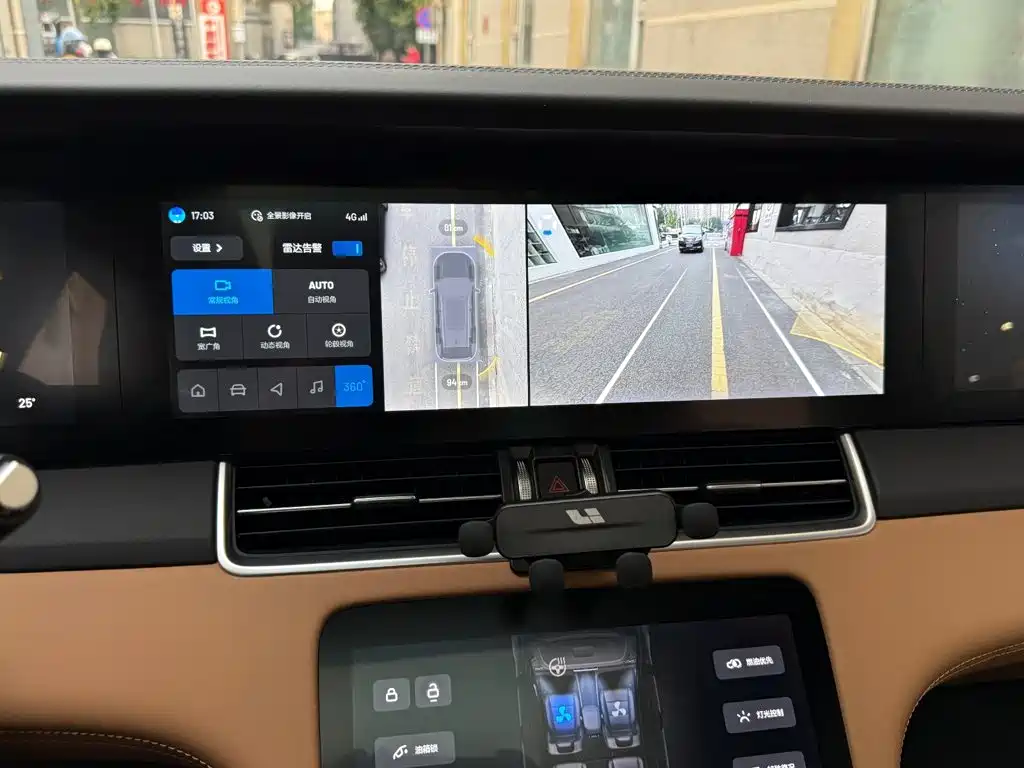 Li Auto Li ONE — миниатюра 9