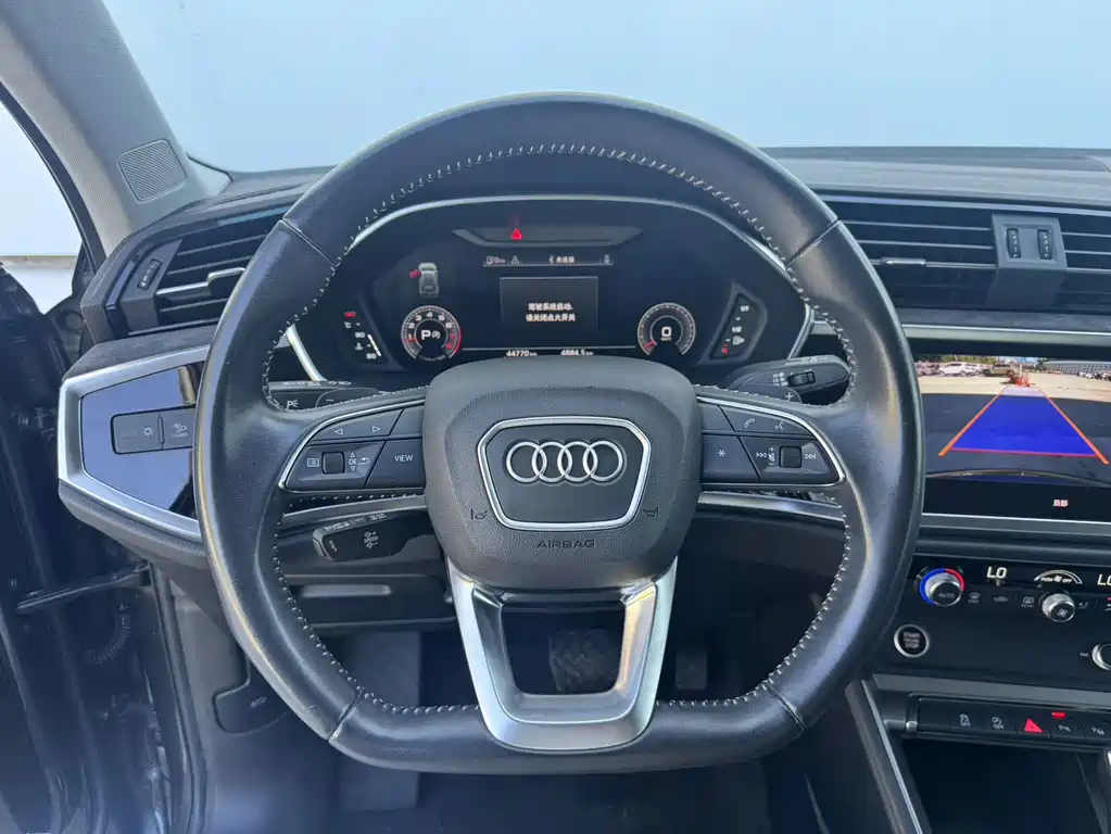 Audi Q3 — миниатюра 11