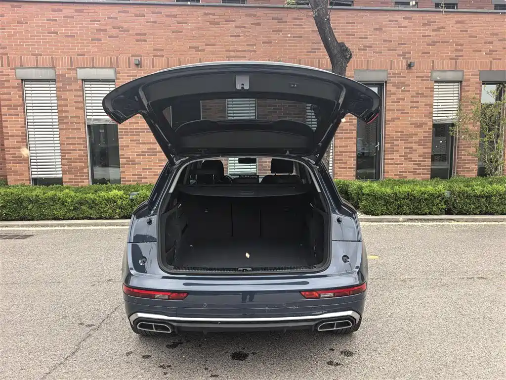 Audi Q5L 2022 40T RS