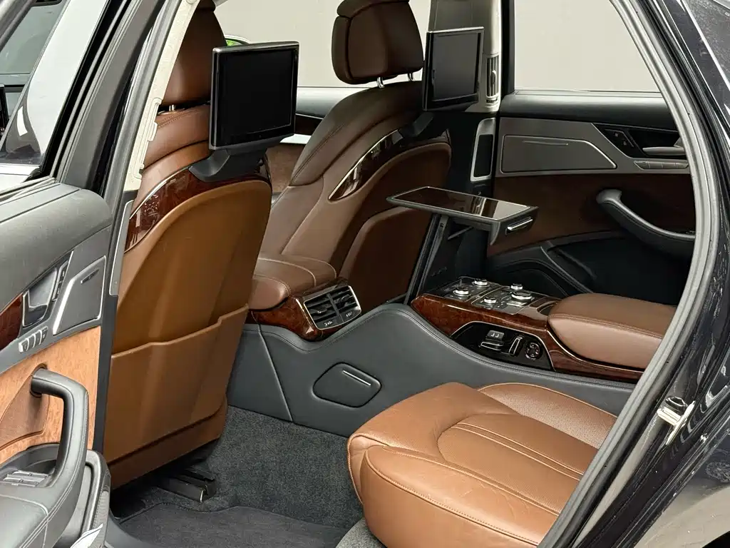 Audi A8 2011 A8L W12 6.3 FSI quattro