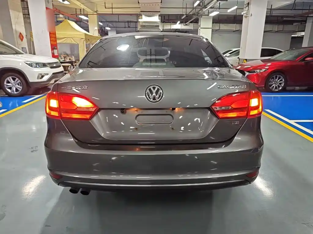 Volkswagen Sagitar — миниатюра 6