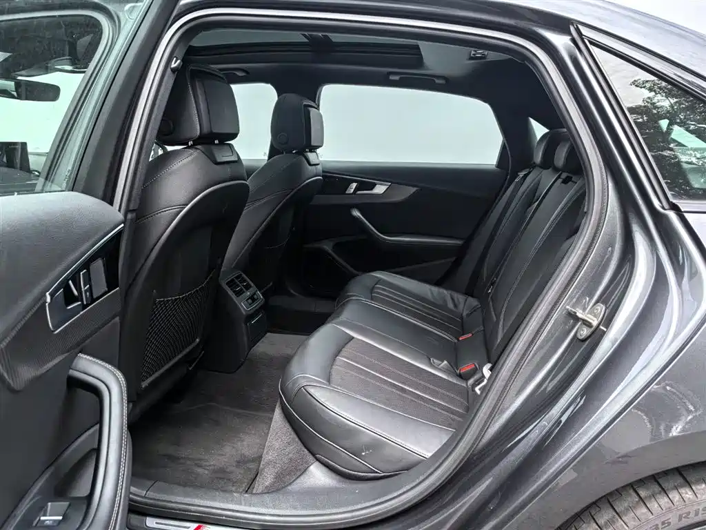 Audi A4L — миниатюра 14