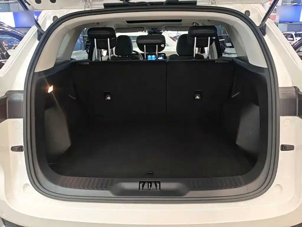 Ford Equator Sport — миниатюра 19