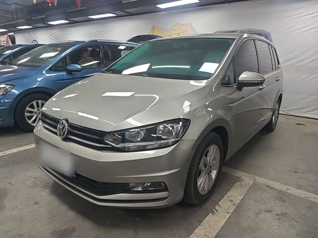 Volkswagen Touran — миниатюра 2