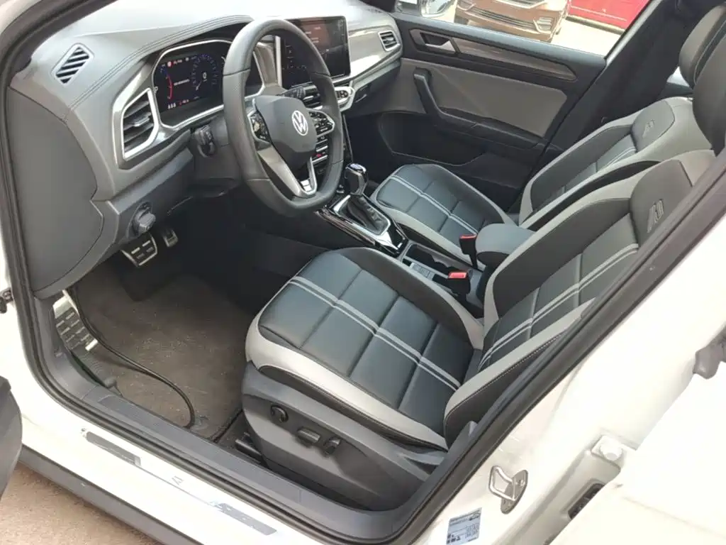 Volkswagen T-Roc — миниатюра 15