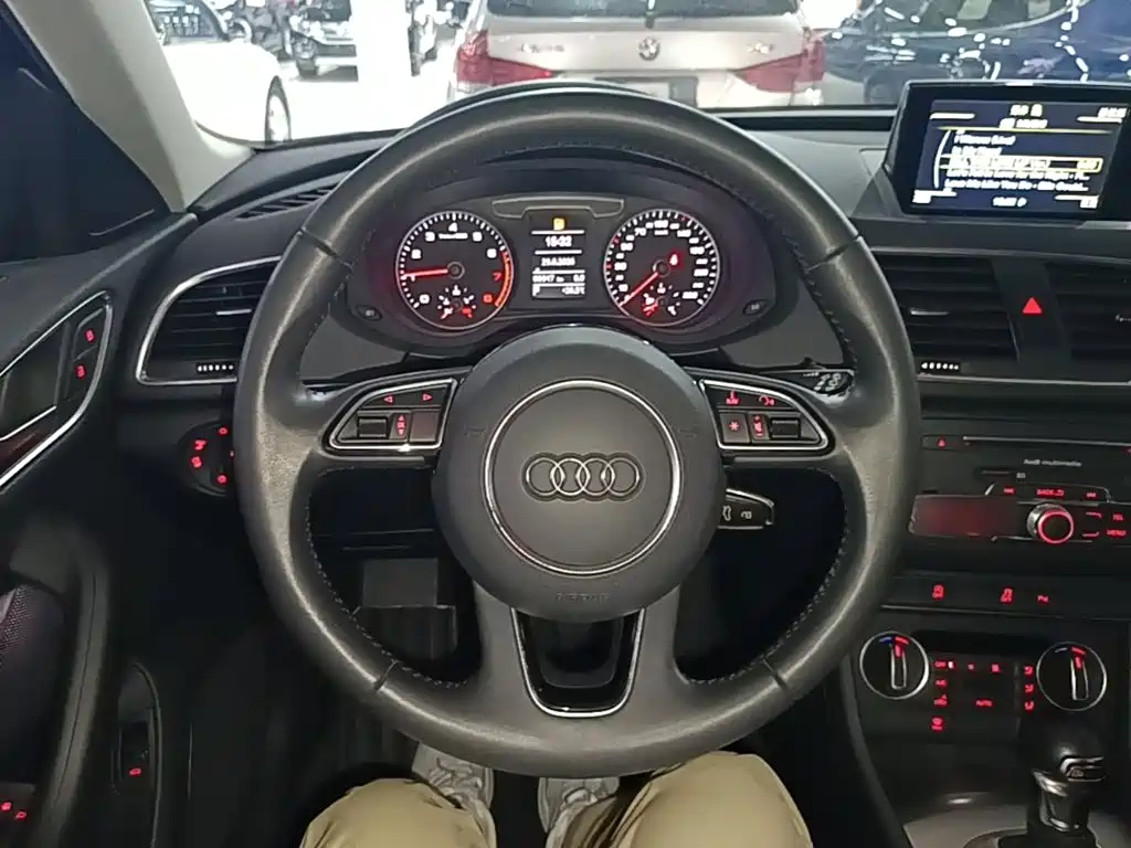 Audi Q3 — миниатюра 11