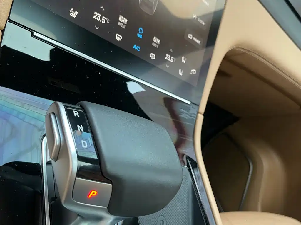 Li Auto Li ONE — миниатюра 12