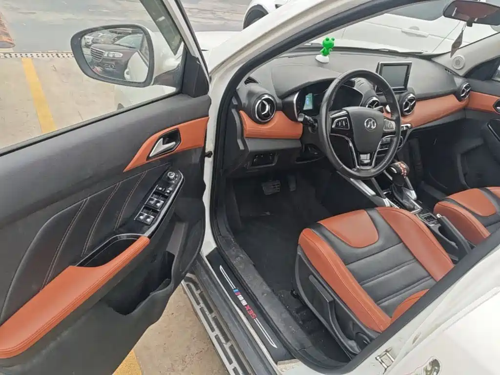 BAIC Senova X35 — миниатюра 16