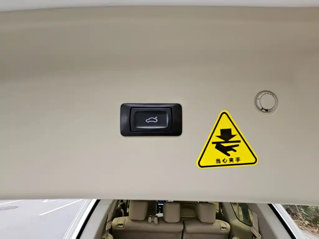 Nissan Patrol 4.0L Platinum Type, фото 22