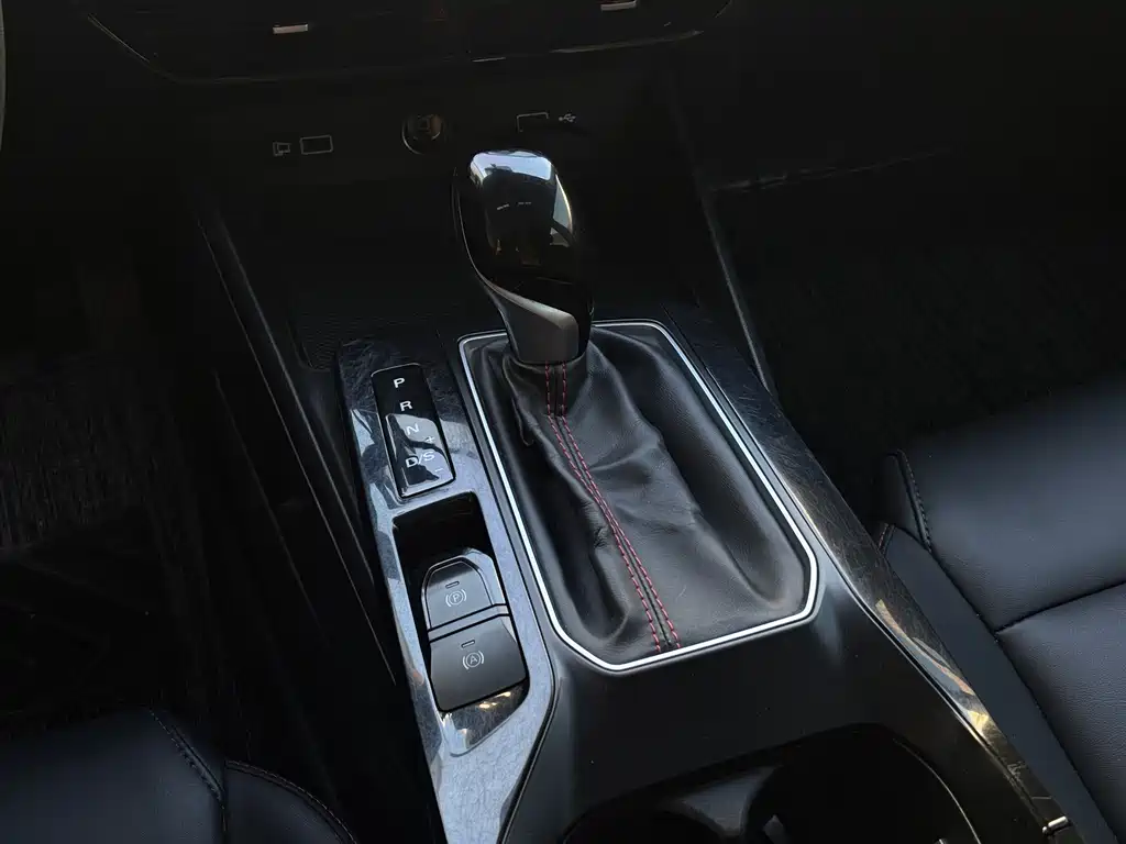 MG MG5 — миниатюра 12