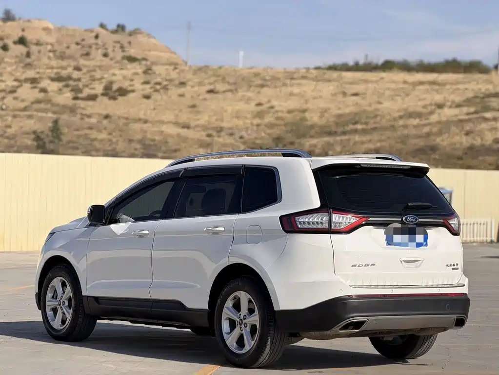 Ford Edge — миниатюра 9