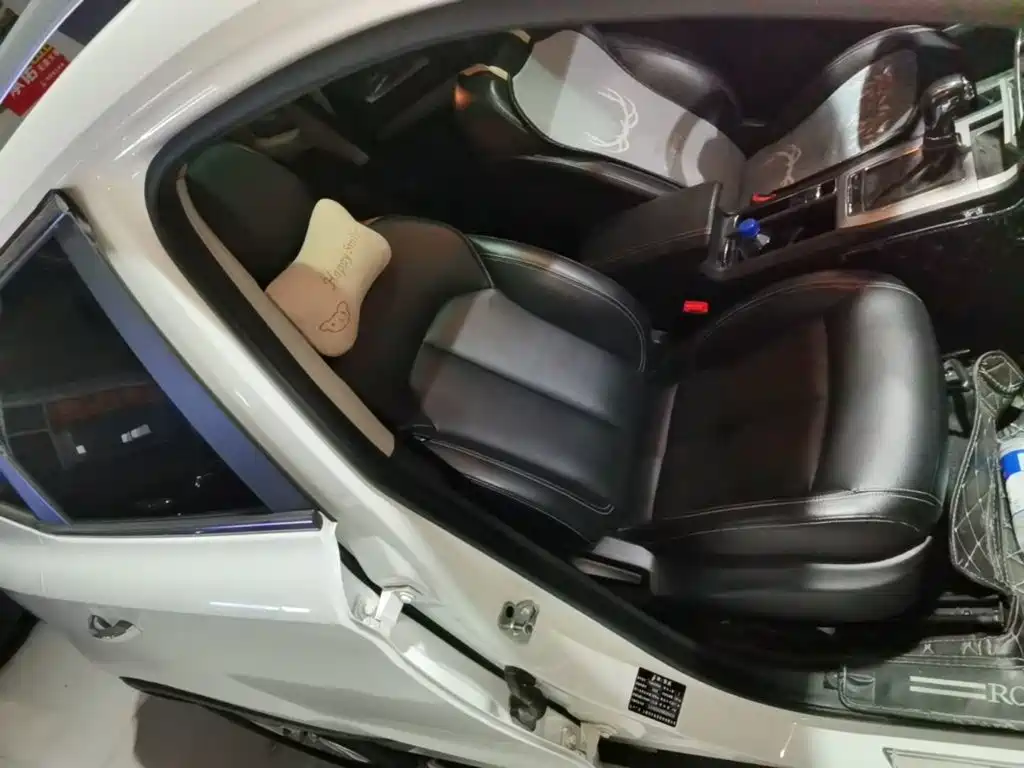 Roewe RX5 — миниатюра 25