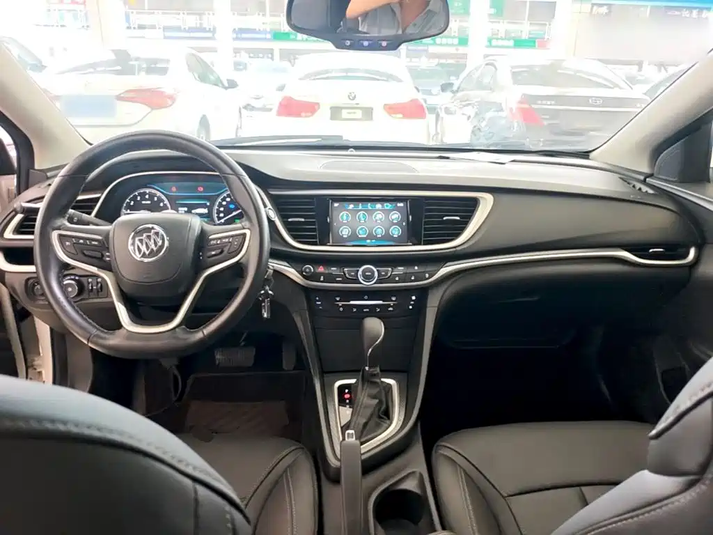 Buick Excelle — миниатюра 10