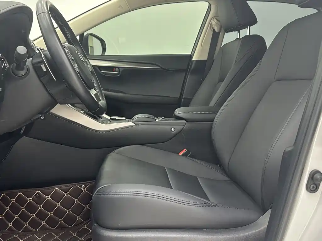Lexus NX 2020 200 V
