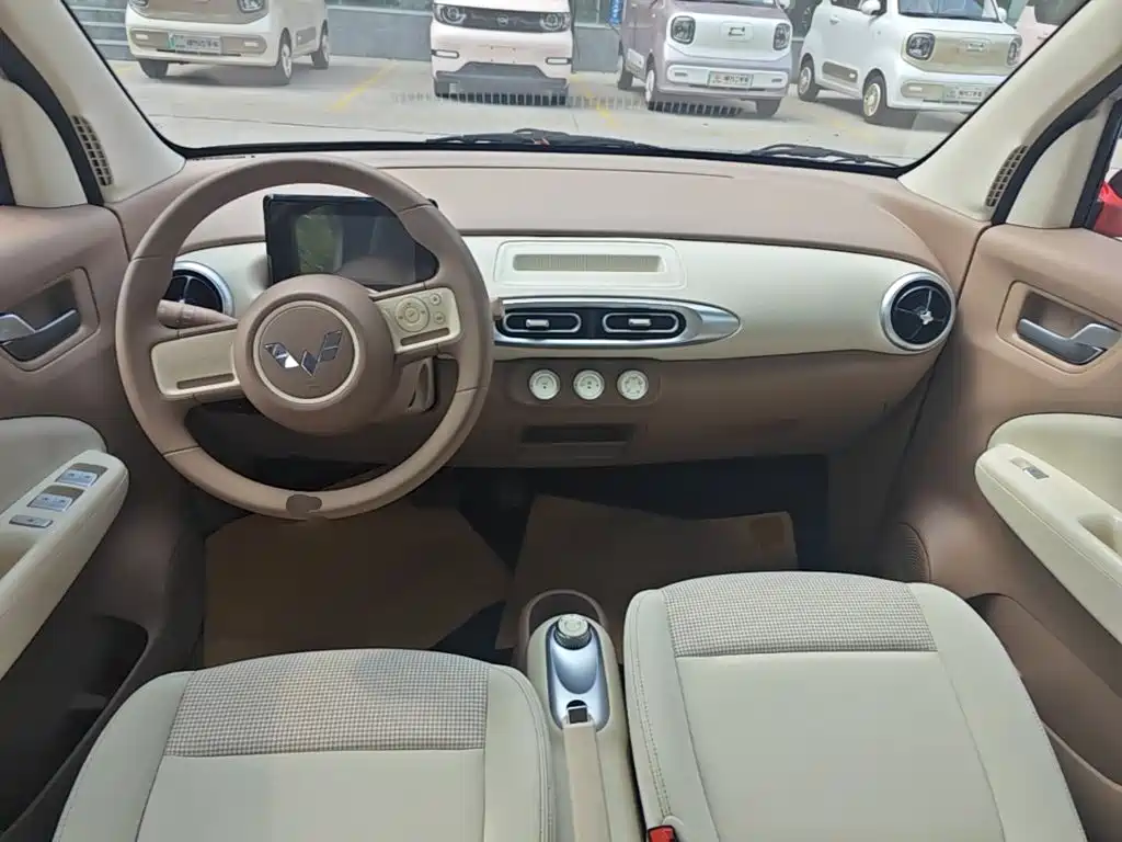 Wuling MINIEV — миниатюра 10