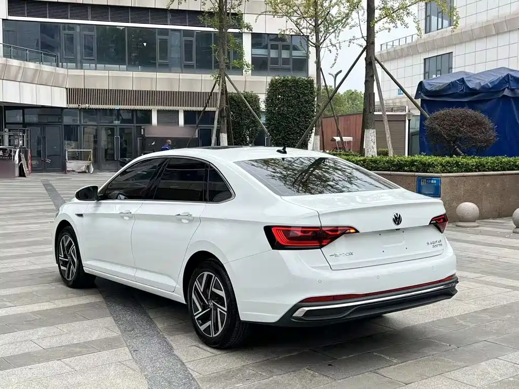 Volkswagen Sagitar — миниатюра 5