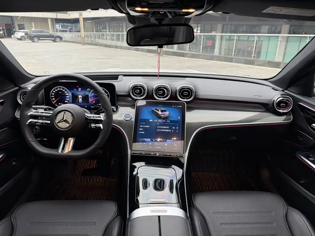 Mercedes-Benz C-Class — миниатюра 11