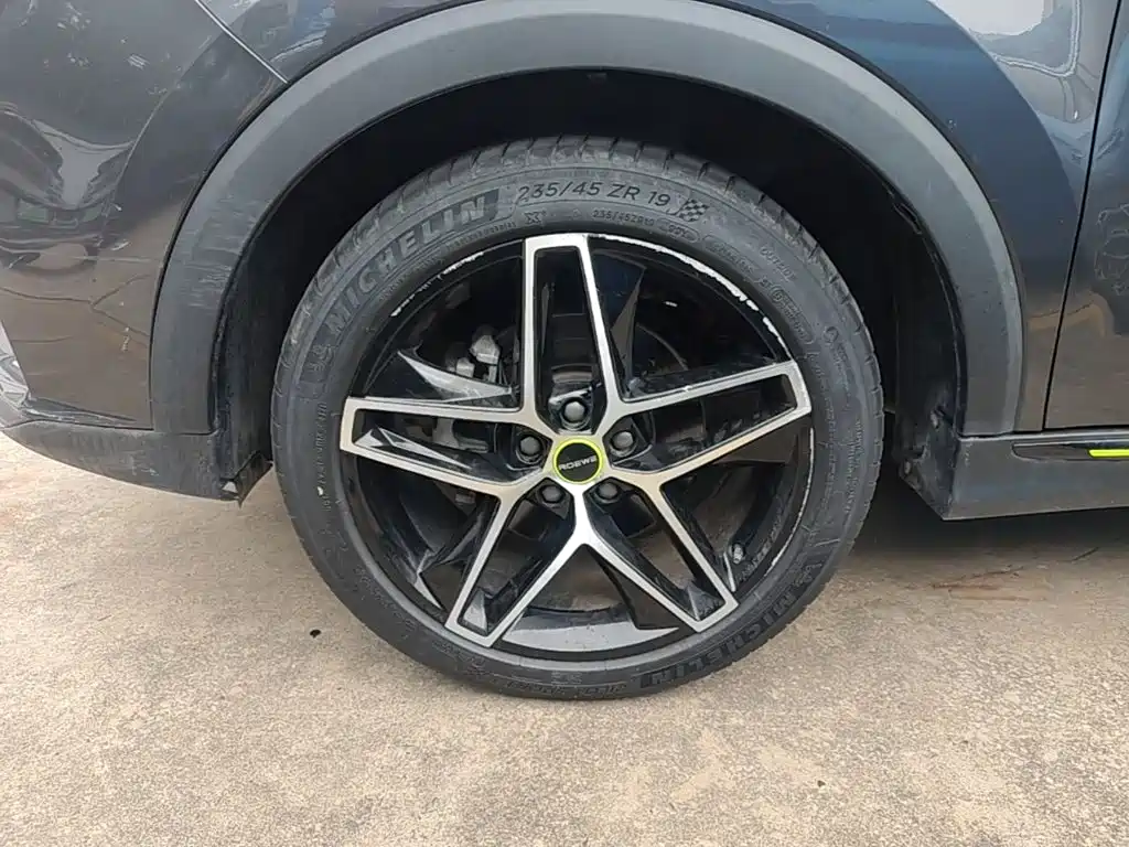 Roewe RX5 — миниатюра 23