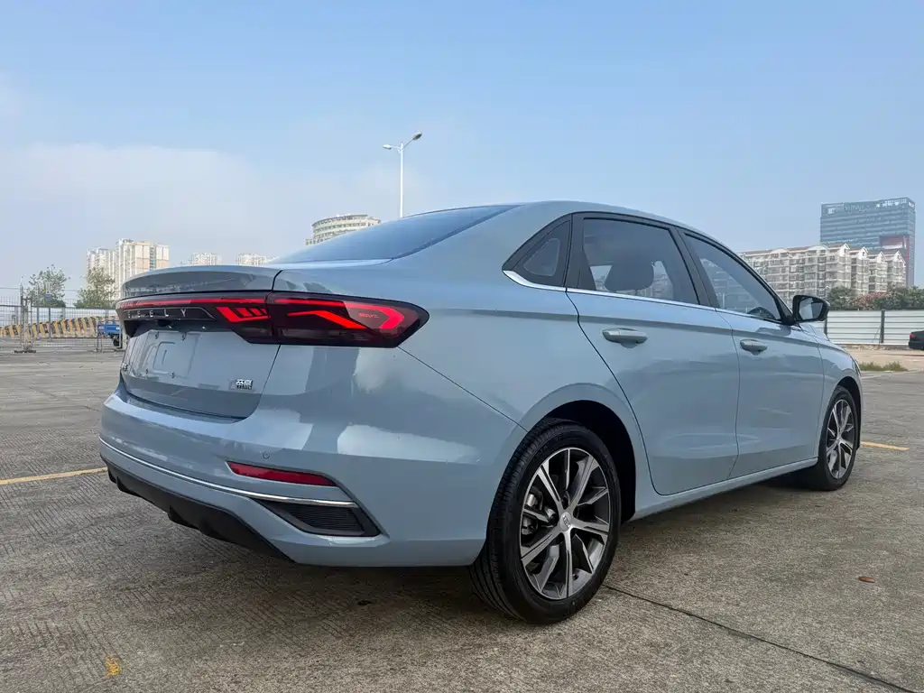 Geely Emgrand — миниатюра 6