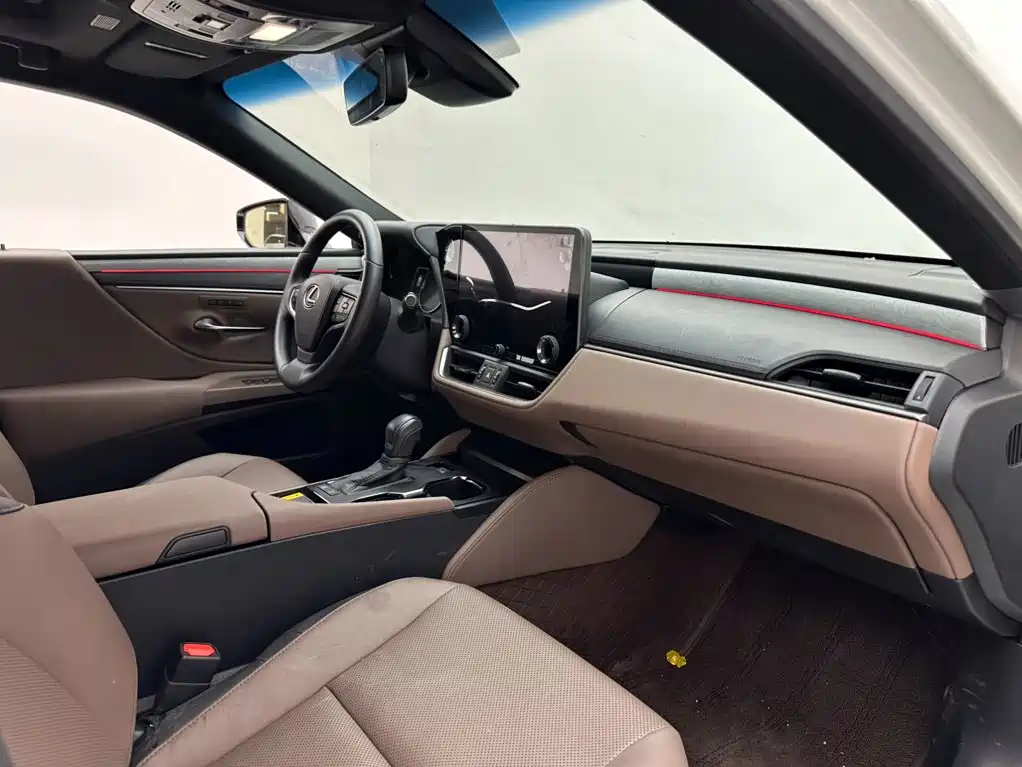 Lexus ES — миниатюра 11