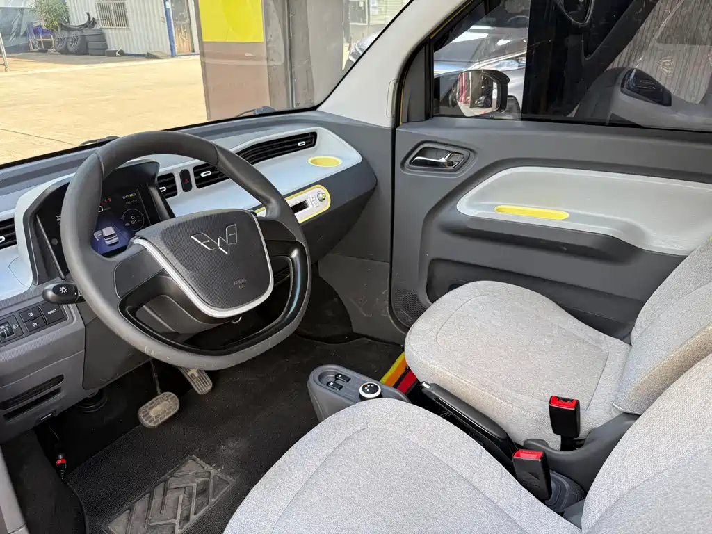 Wuling MINIEV — миниатюра 5