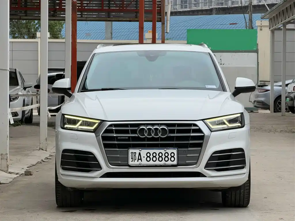 Audi Q5L — миниатюра 2