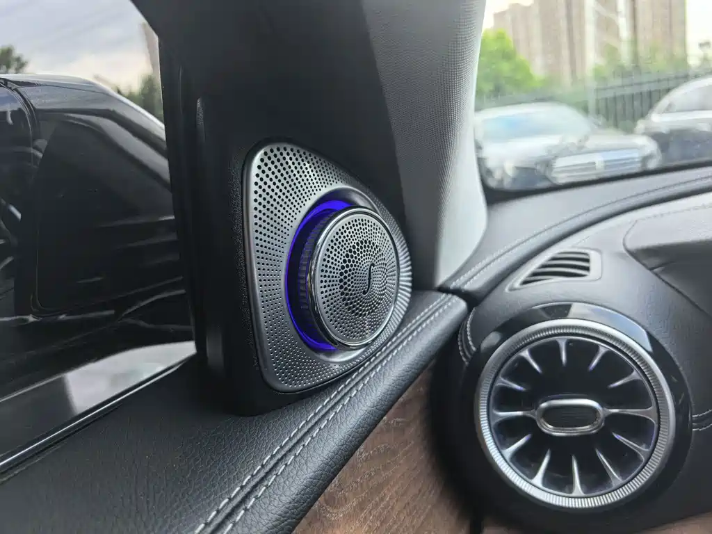 Mercedes-Benz E-Class New Energy — миниатюра 13