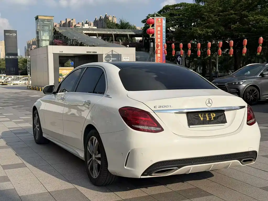 Mercedes-Benz C-Class — миниатюра 12