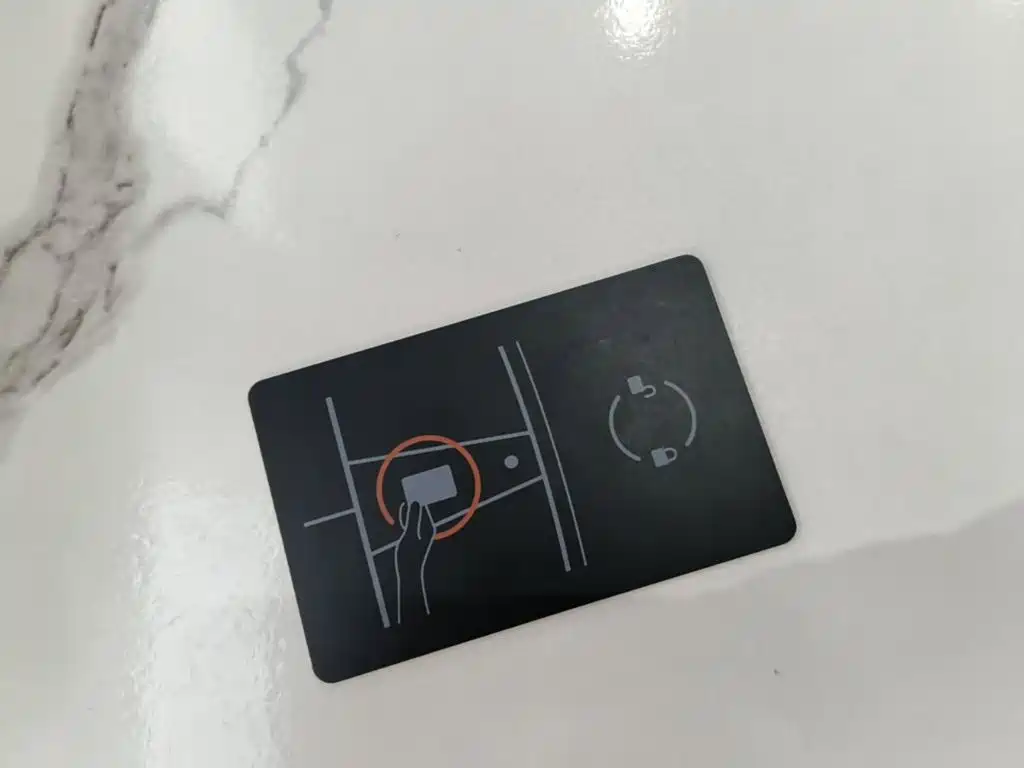 Tesla Model 3 — миниатюра 9