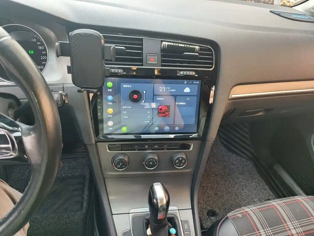 Volkswagen Golf — миниатюра 6