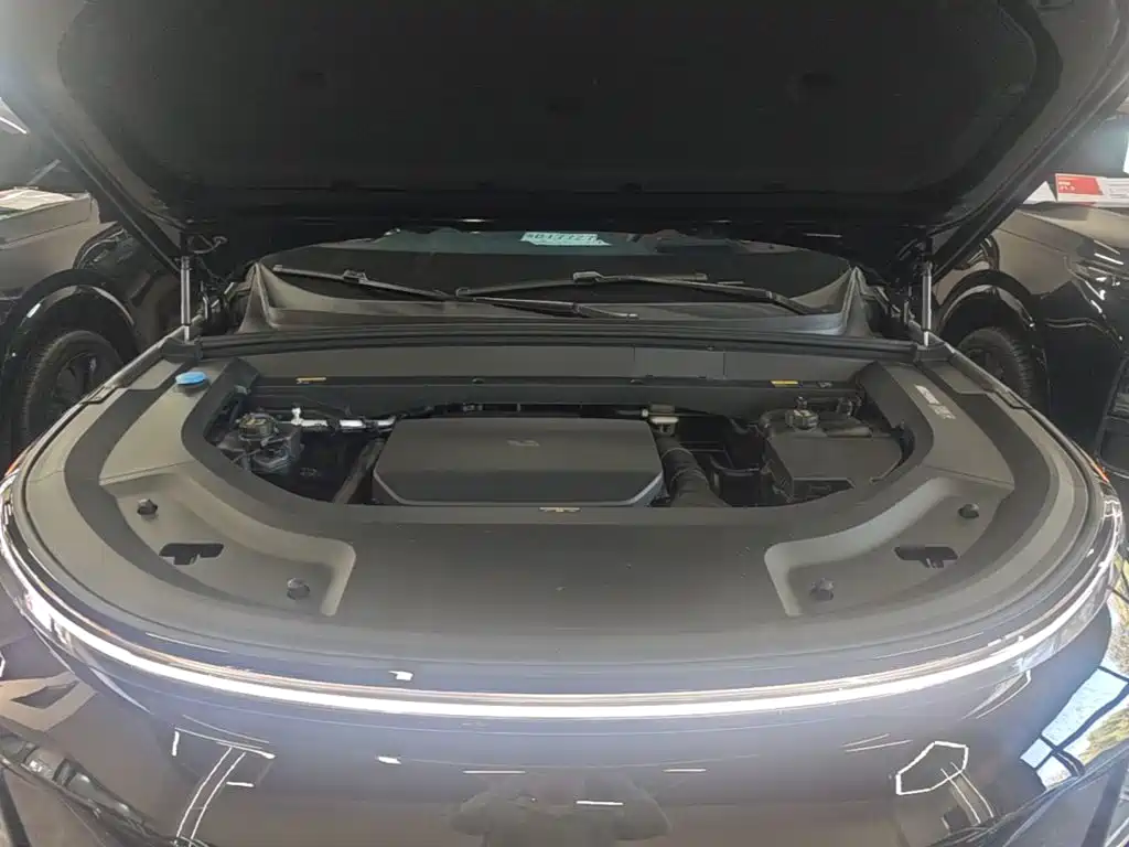 Li Auto Li L8 — миниатюра 20