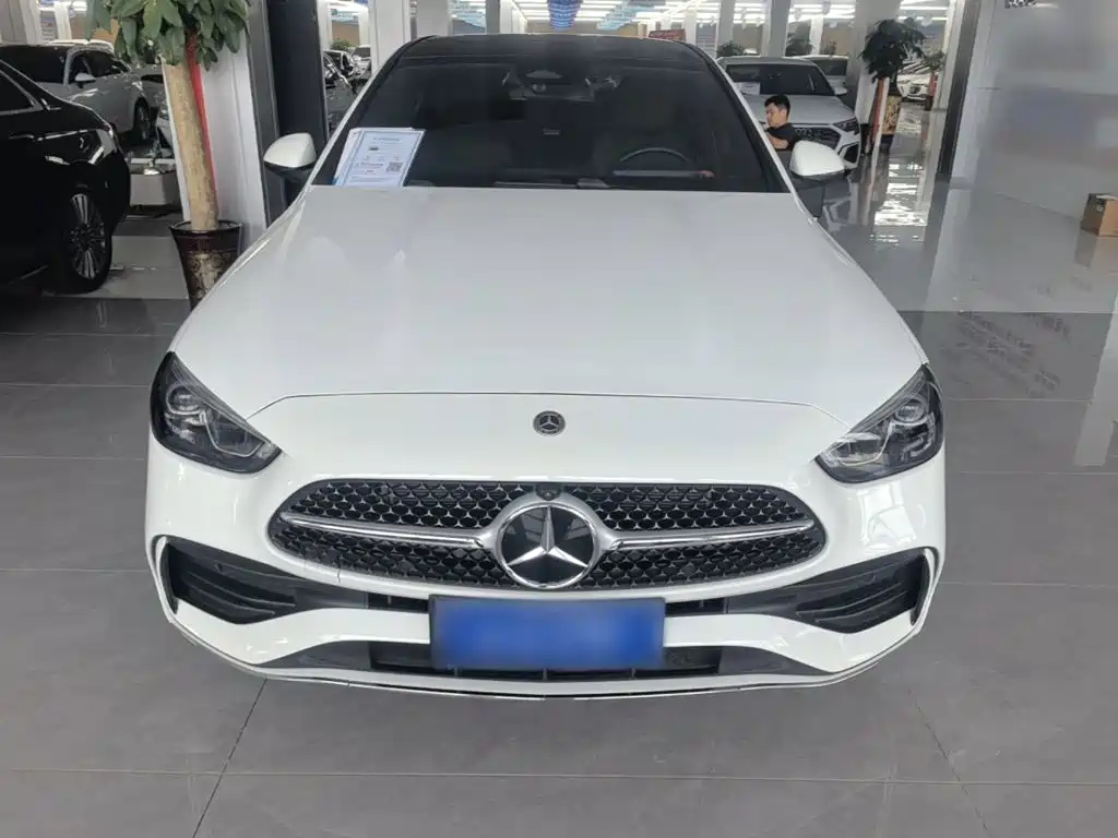 Mercedes-Benz C-Class — миниатюра 3