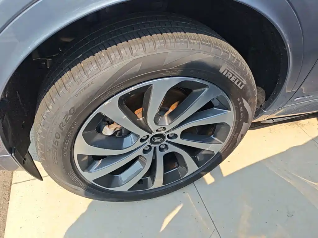 Land Rover Discovery Sport — миниатюра 23