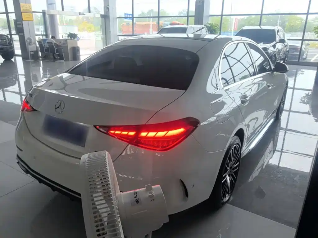 Mercedes-Benz C-Class — миниатюра 7