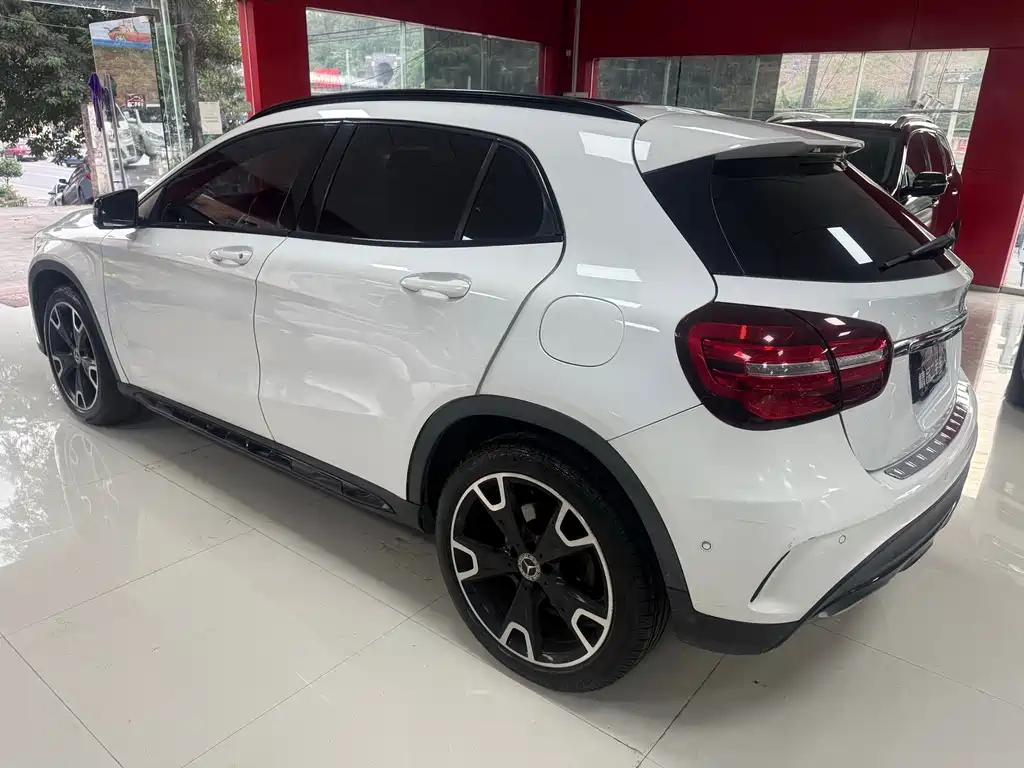 Mercedes-Benz GLA — миниатюра 7