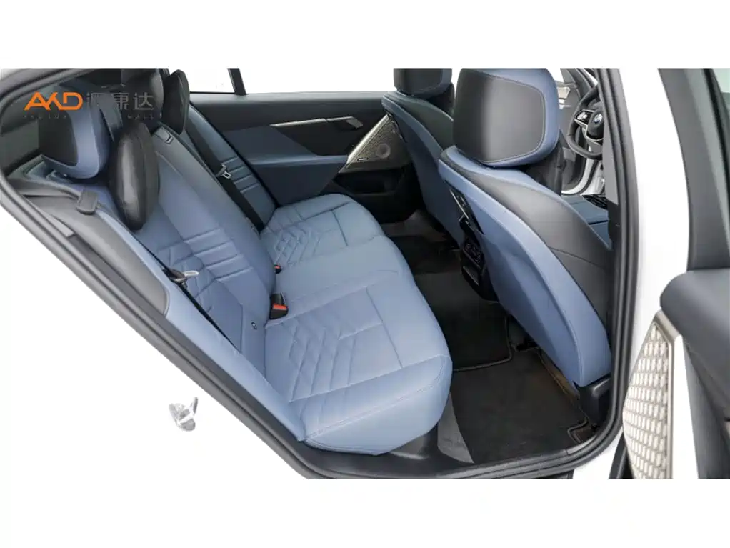BMW 5 Series — миниатюра 8